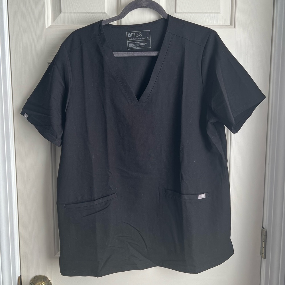 Black Figs Scrub Top - XL